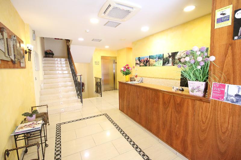 Hotel Los Templarios ポンフェラダ エクステリア 写真